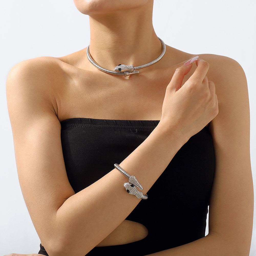 SNAKE BRACELET AND NECKLACE SET